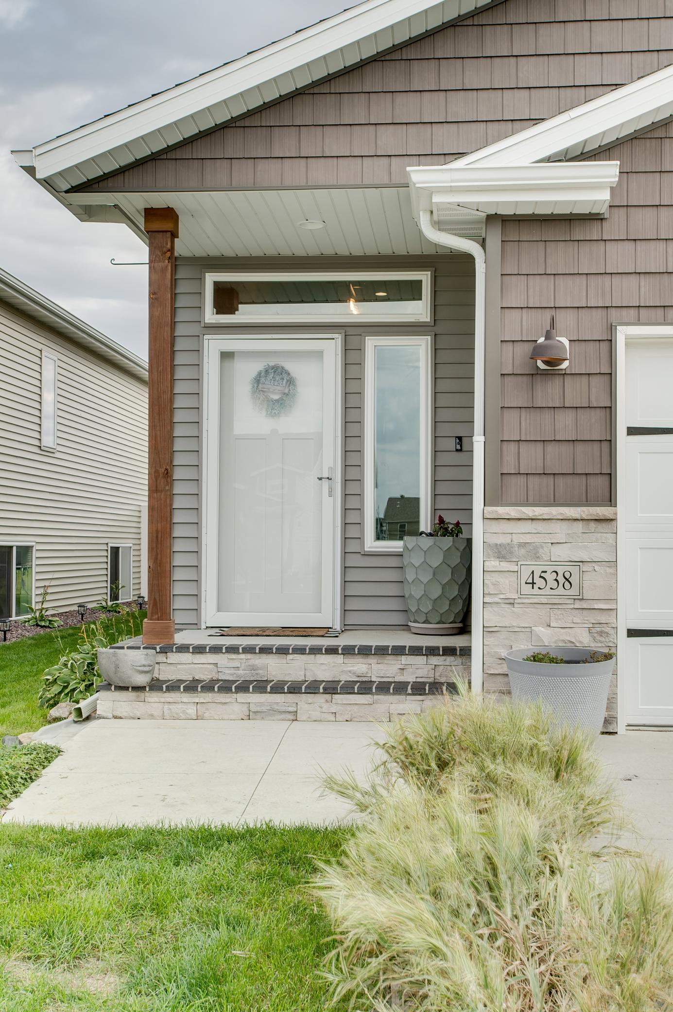 2021 single family home for sale at 4538 17th Street S in Moorhead, MN — 4 bed, 2 bath (photo 4 of 56)