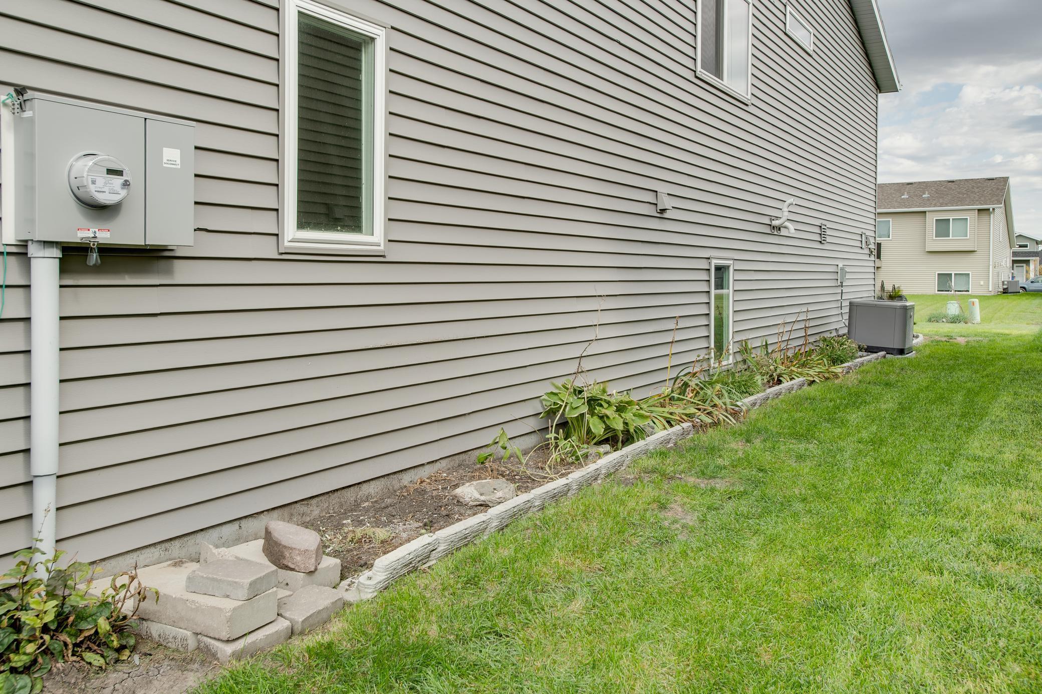 2021 single family home for sale at 4538 17th Street S in Moorhead, MN — 4 bed, 2 bath (photo 56 of 56)