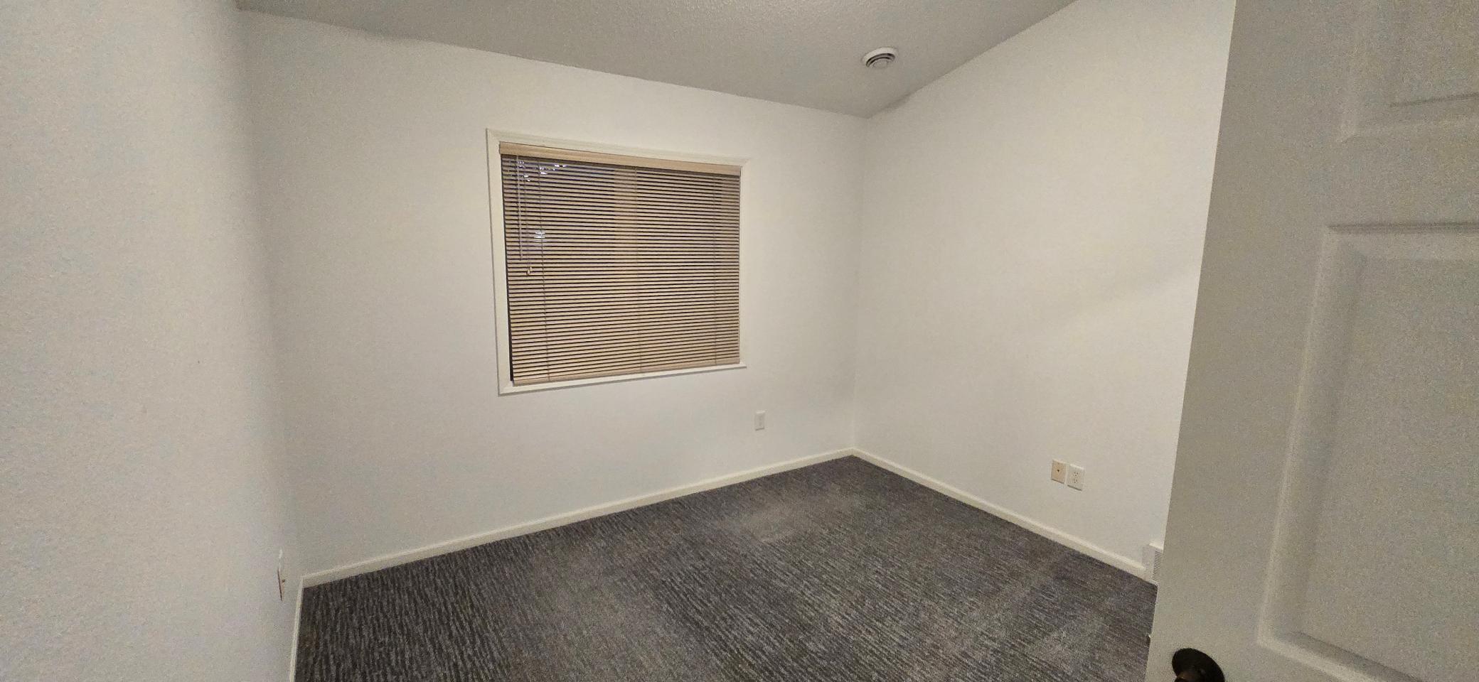 2005 townhouse for sale at 1473 Belsly Boulevard in Moorhead, MN — 2 bed, 2 bath (photo 16 of 29)