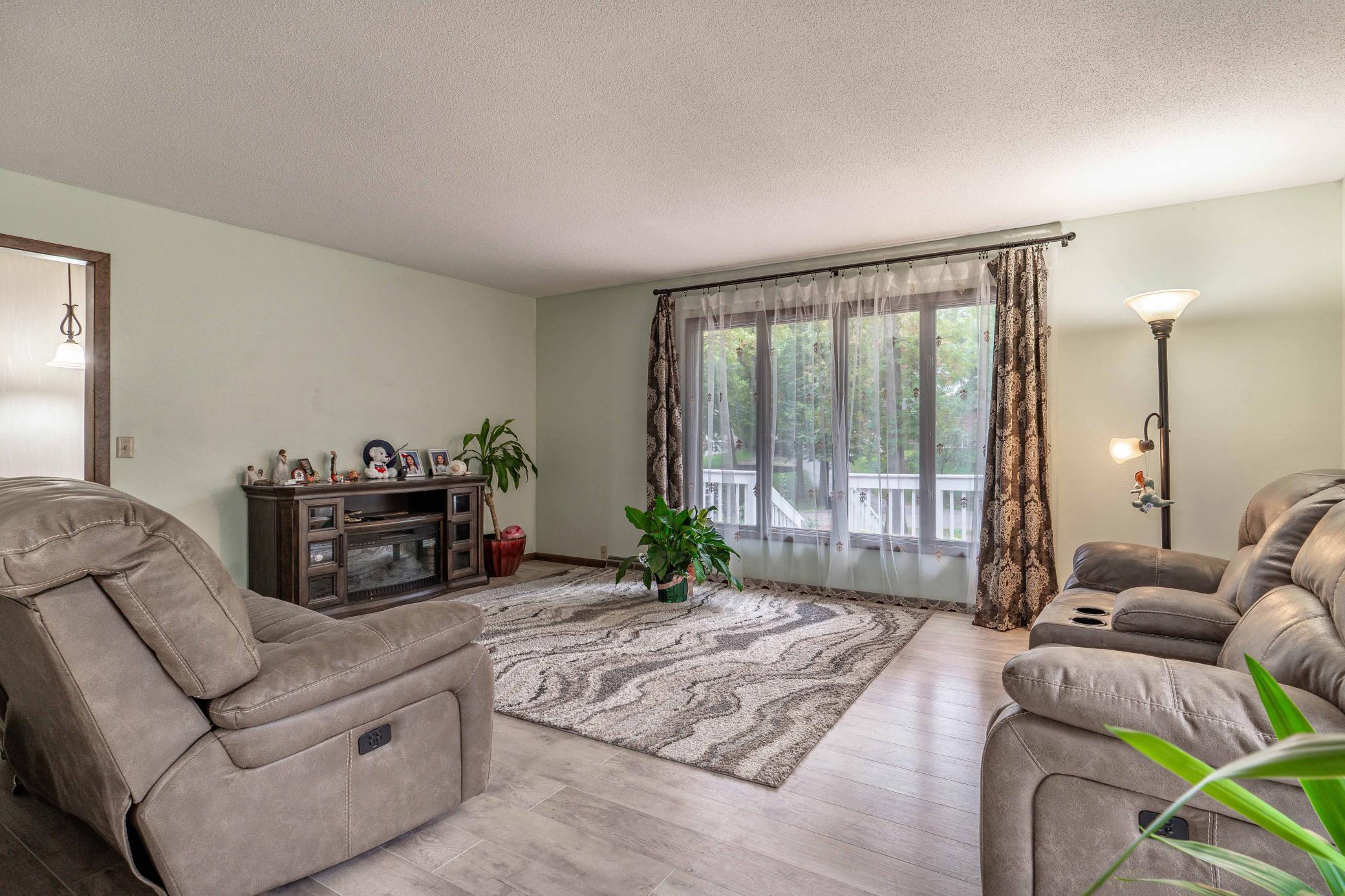 1987 single family home for sale at 42107 Bur Oak Hills Loop in Pelican Rapids, MN — 3 bed, 2 bath (photo 30 of 62)
