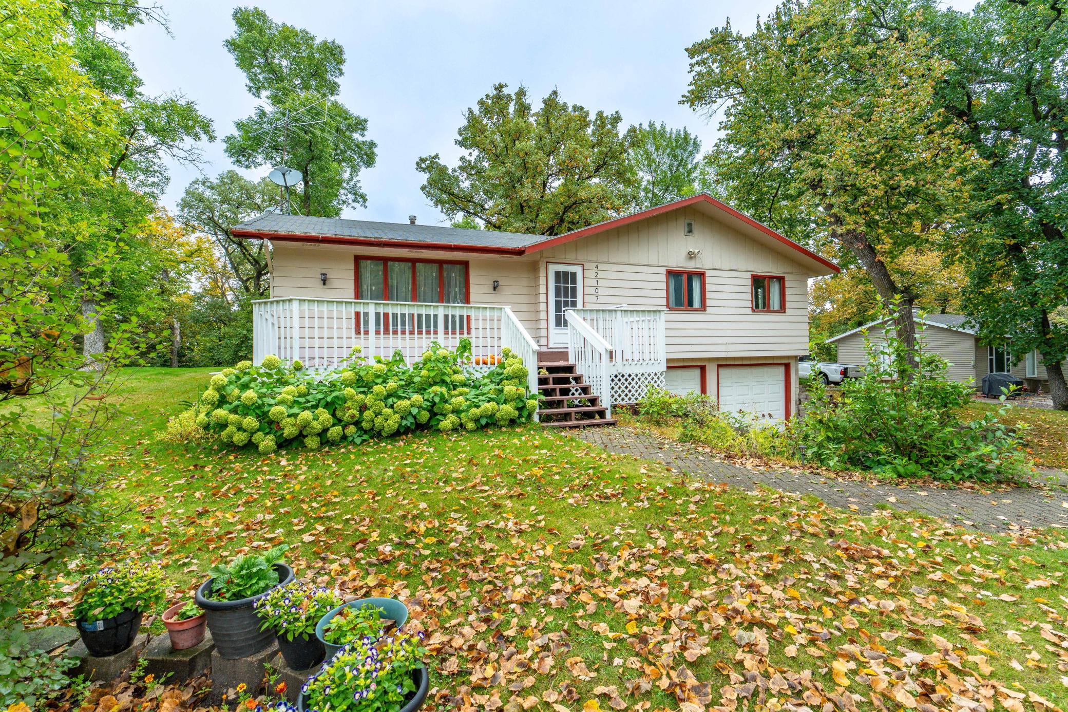 1987 single family home for sale at 42107 Bur Oak Hills Loop in Pelican Rapids, MN — 3 bed, 2 bath (photo 6 of 62)
