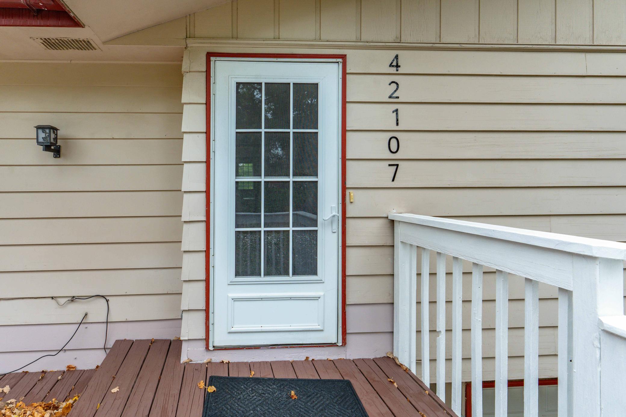 1987 single family home for sale at 42107 Bur Oak Hills Loop in Pelican Rapids, MN — 3 bed, 2 bath (photo 9 of 62)
