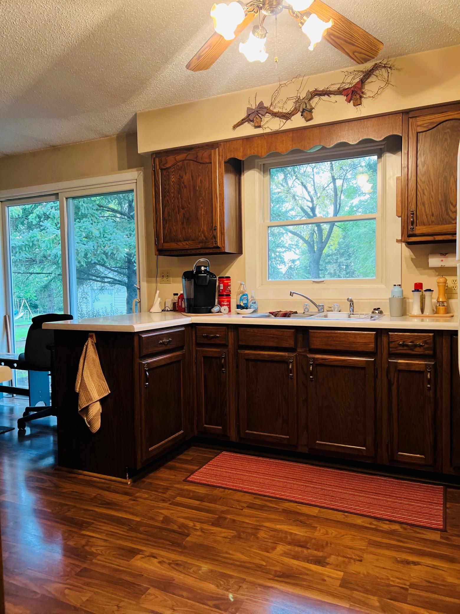 1978 single family home for sale at 422 E Oak Street in Parkers Prairie, MN — 3 bed, 2 bath (photo 5 of 21)