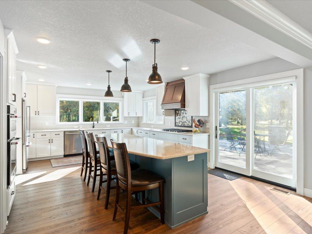 1993 single family home for sale at 33618 Old 371 in Pequot Lakes, MN — 3 bed, 4 bath (photo 11 of 78)