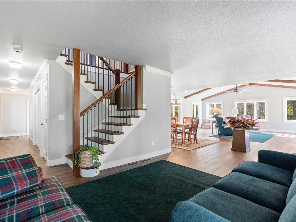 1993 single family home for sale at 33618 Old 371 in Pequot Lakes, MN — 3 bed, 4 bath (photo 19 of 78)