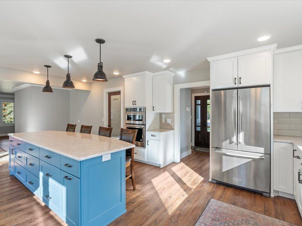 1993 single family home for sale at 33618 Old 371 in Pequot Lakes, MN — 3 bed, 4 bath (photo 8 of 78)