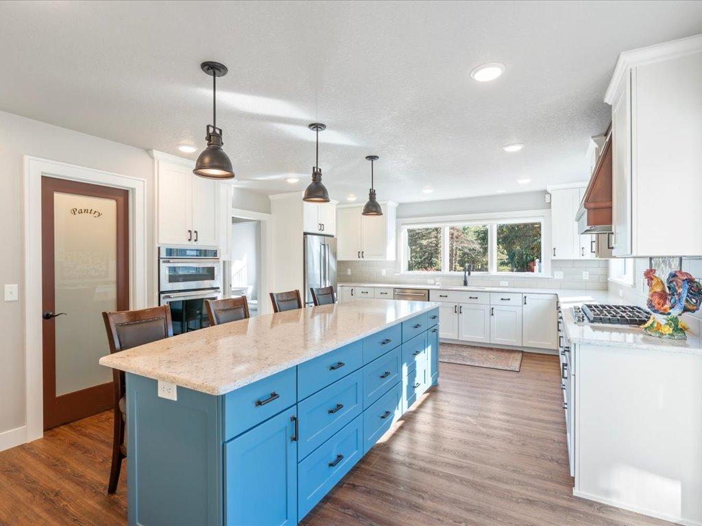 1993 single family home for sale at 33618 Old 371 in Pequot Lakes, MN — 3 bed, 4 bath (photo 9 of 78)