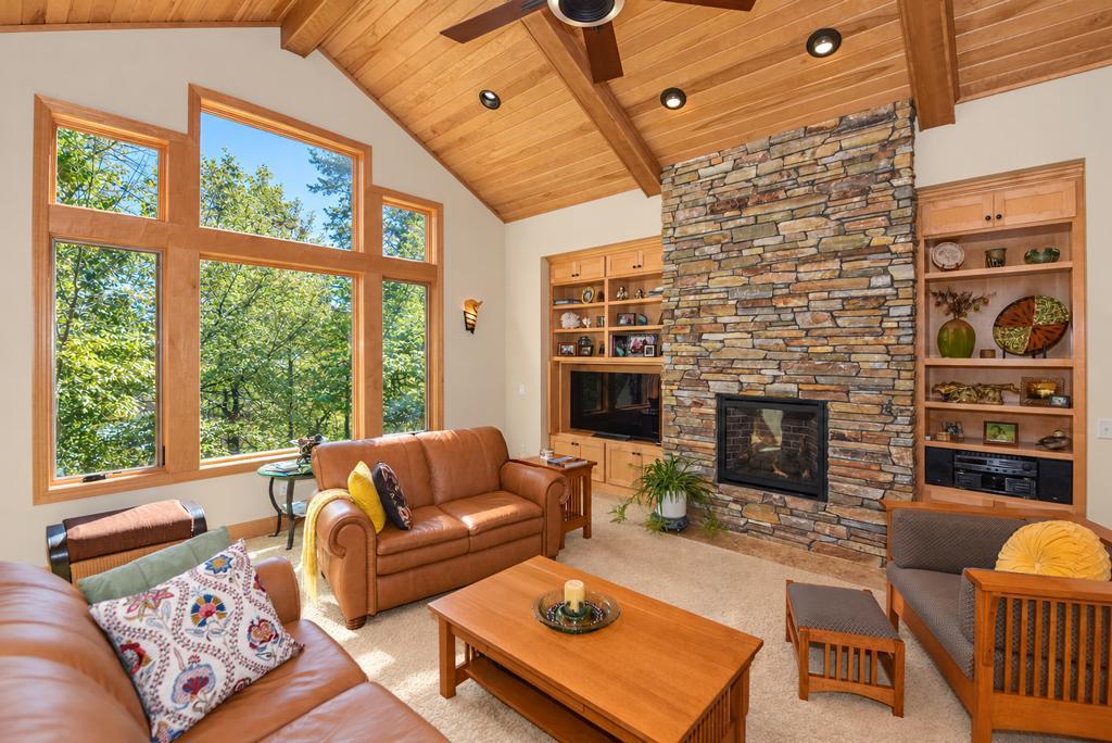 2017 single family home for sale at 7772 Lost Lake Road in Lake Shore, MN — 4 bed, 3 bath (photo 5 of 50)