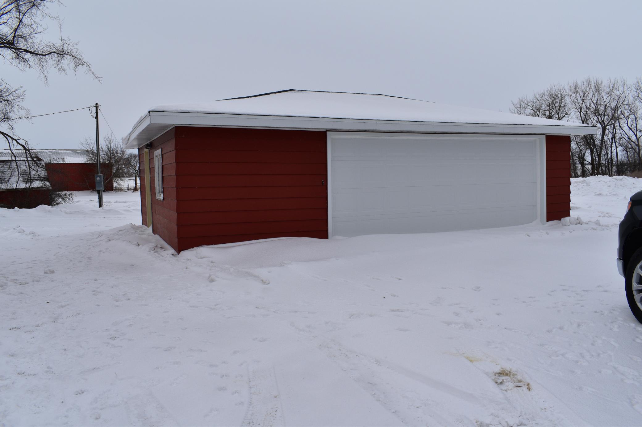1968 single family home for sale at 2637 123rd Avenue NE in Aneta, ND — 3 bed, 2 bath (photo 20 of 45)
