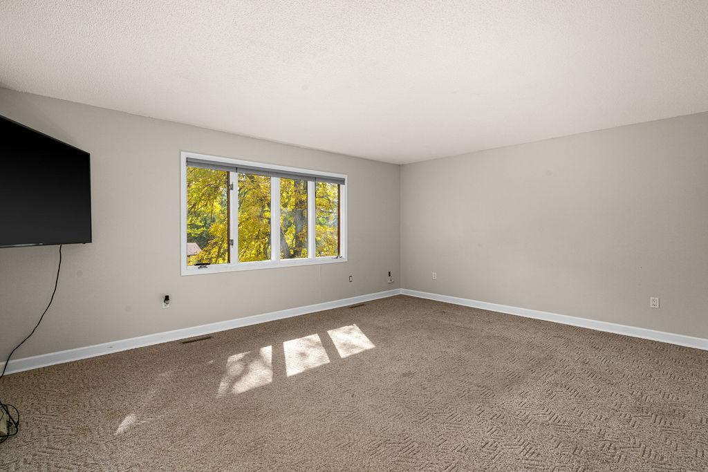 1978 single family home for sale at 1303 SW 6th Street in Grand Rapids, MN — 3 bed, 2 bath (photo 16 of 36)