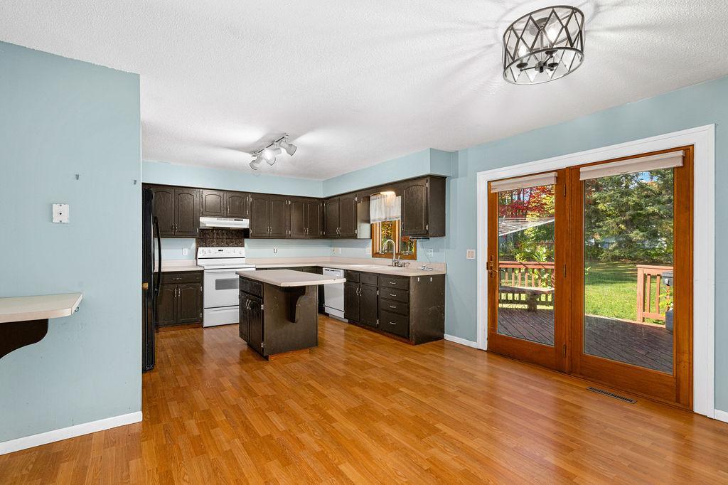 1978 single family home for sale at 1303 SW 6th Street in Grand Rapids, MN — 3 bed, 2 bath (photo 20 of 36)