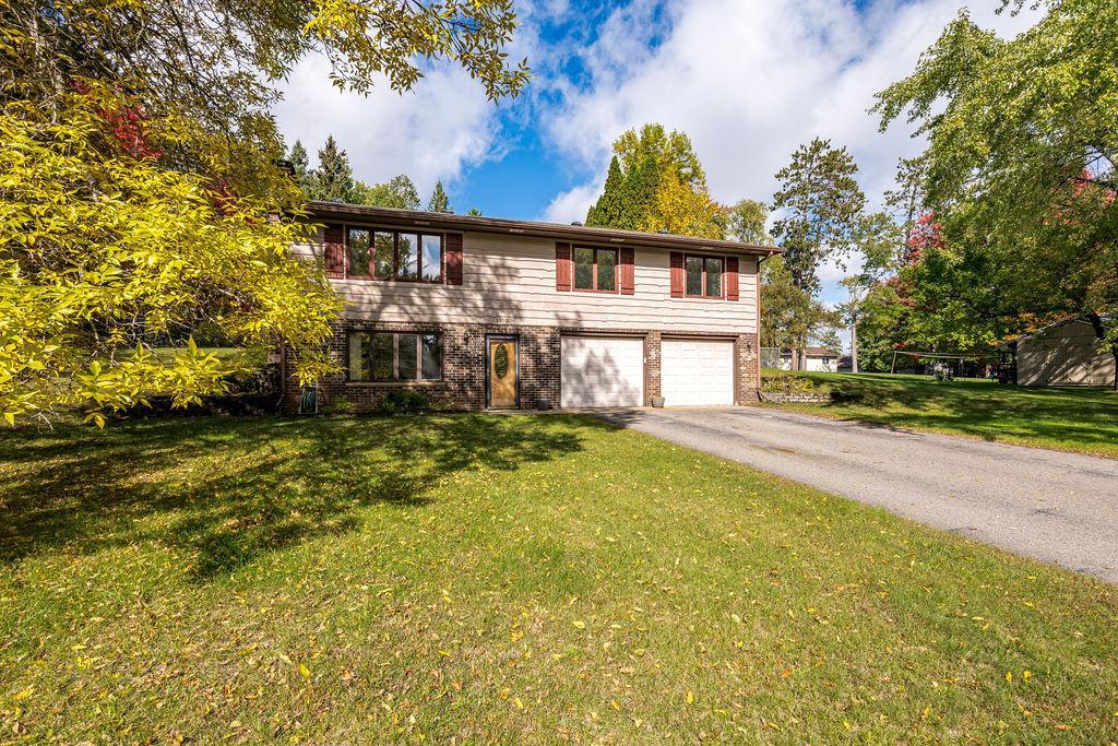 1978 single family home for sale at 1303 SW 6th Street in Grand Rapids, MN — 3 bed, 2 bath (photo 32 of 36)