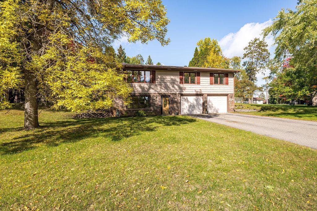 1978 single family home for sale at 1303 SW 6th Street in Grand Rapids, MN — 3 bed, 2 bath (photo 33 of 36)