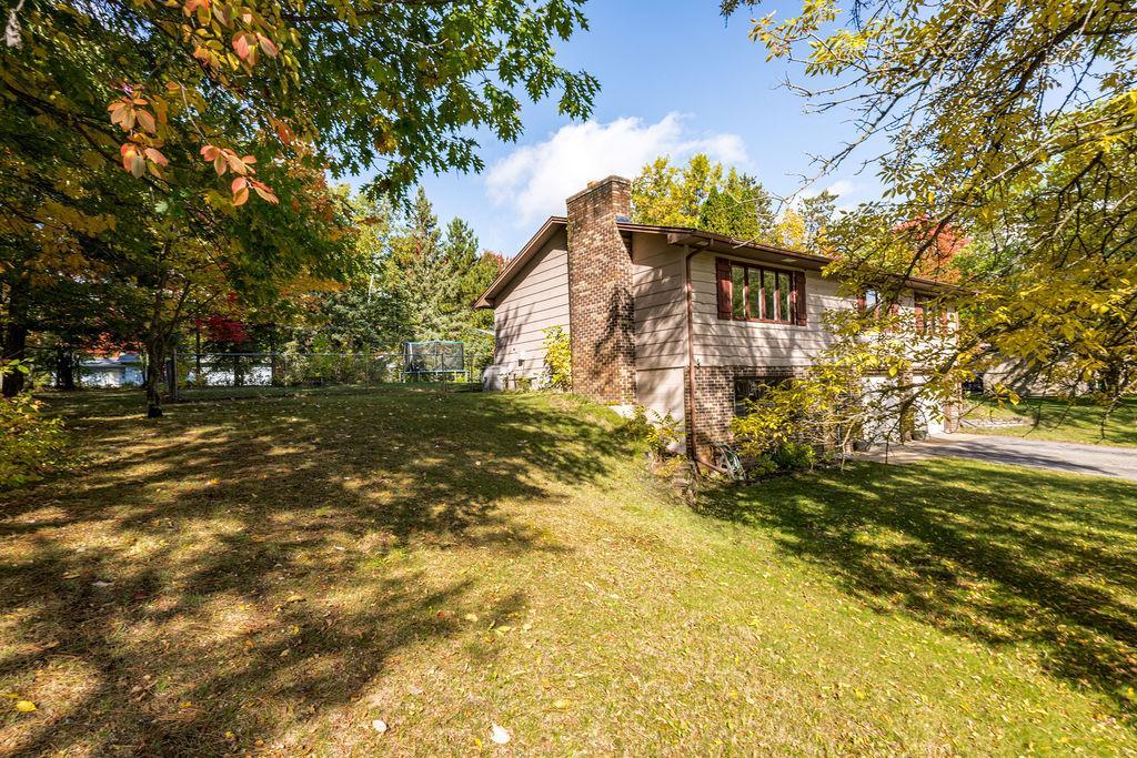 1978 single family home for sale at 1303 SW 6th Street in Grand Rapids, MN — 3 bed, 2 bath (photo 34 of 36)