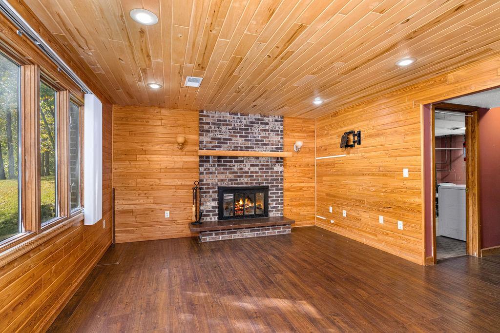 1978 single family home for sale at 1303 SW 6th Street in Grand Rapids, MN — 3 bed, 2 bath (photo 10 of 36)