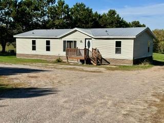 2005 single family home for sale at 31181 407th Place in Aitkin, MN — 4 bed, 2 bath (photo 3 of 27)