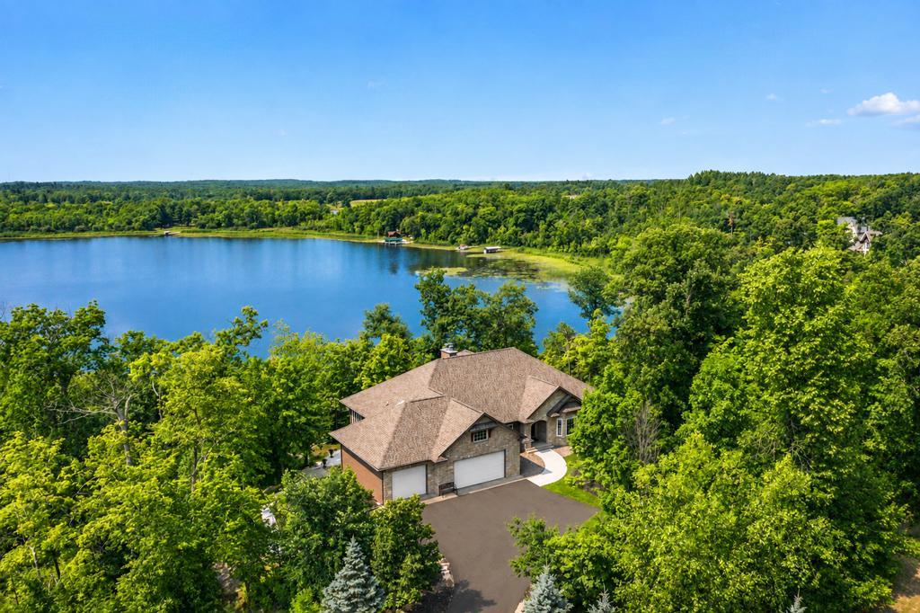 2007 single family home for sale at 27473 Vision Drive in Aitkin, MN — 4 bed, 4 bath (photo 18 of 47)