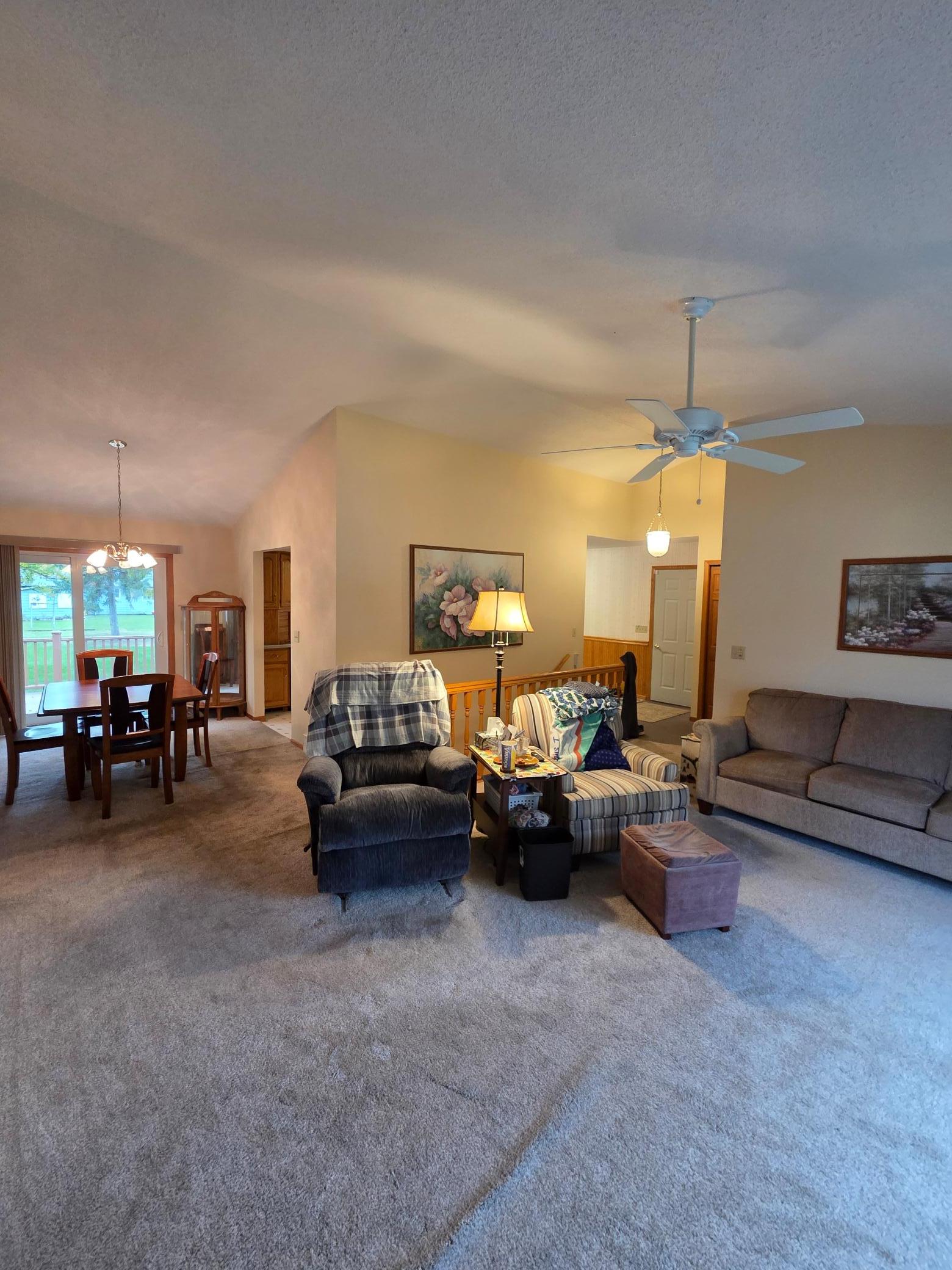 1990 single family home for sale at 237 Crescent Drive in Breckenridge, MN — 3 bed, 3 bath (photo 6 of 17)