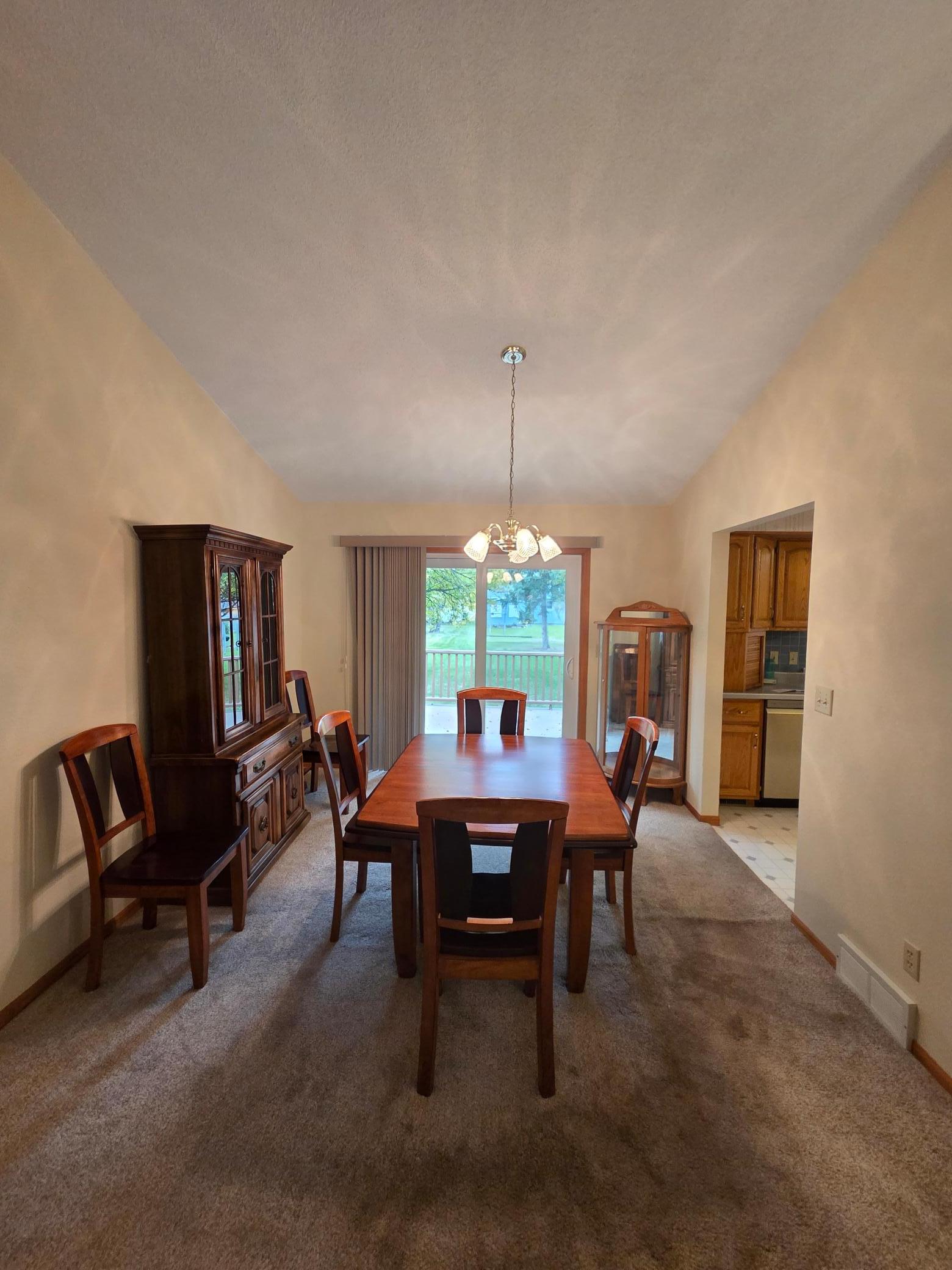 1990 single family home for sale at 237 Crescent Drive in Breckenridge, MN — 3 bed, 3 bath (photo 7 of 17)