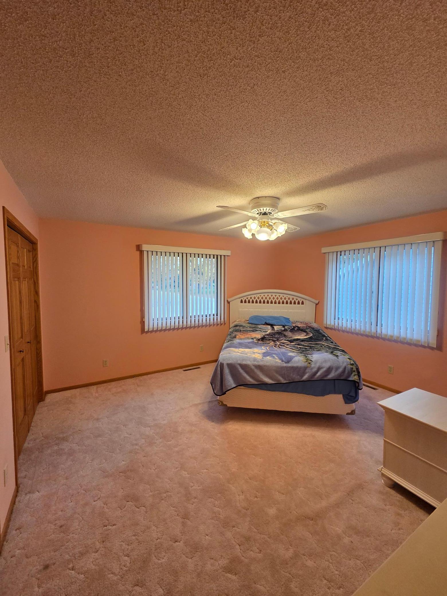 1990 single family home for sale at 237 Crescent Drive in Breckenridge, MN — 3 bed, 3 bath (photo 9 of 17)