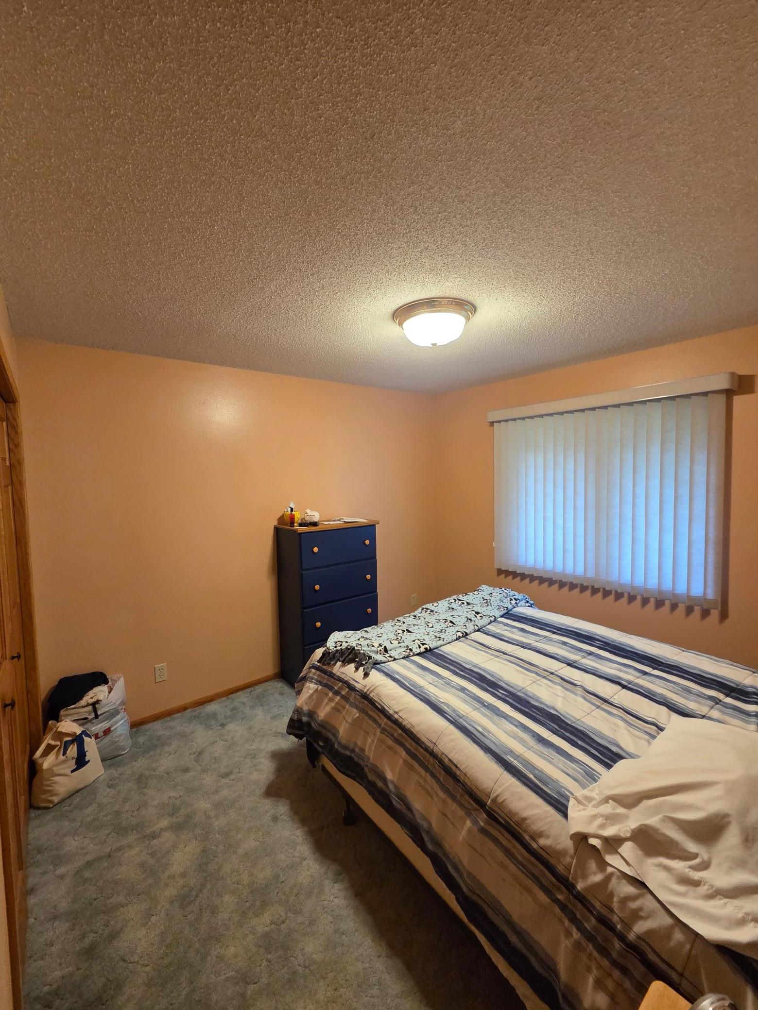 1990 single family home for sale at 237 Crescent Drive in Breckenridge, MN — 3 bed, 3 bath (photo 10 of 17)