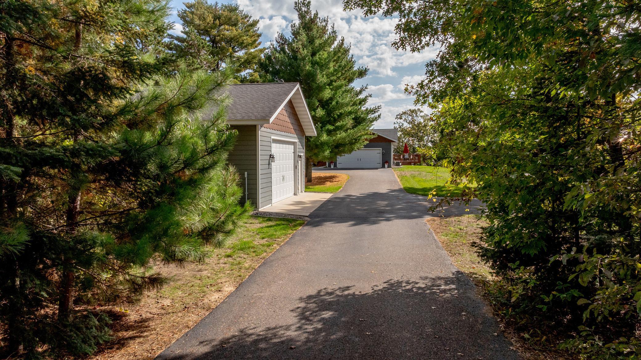 2015 single family home for sale at 13184 Timberlane Drive in Baxter, MN — 4 bed, 3 bath (photo 34 of 46)