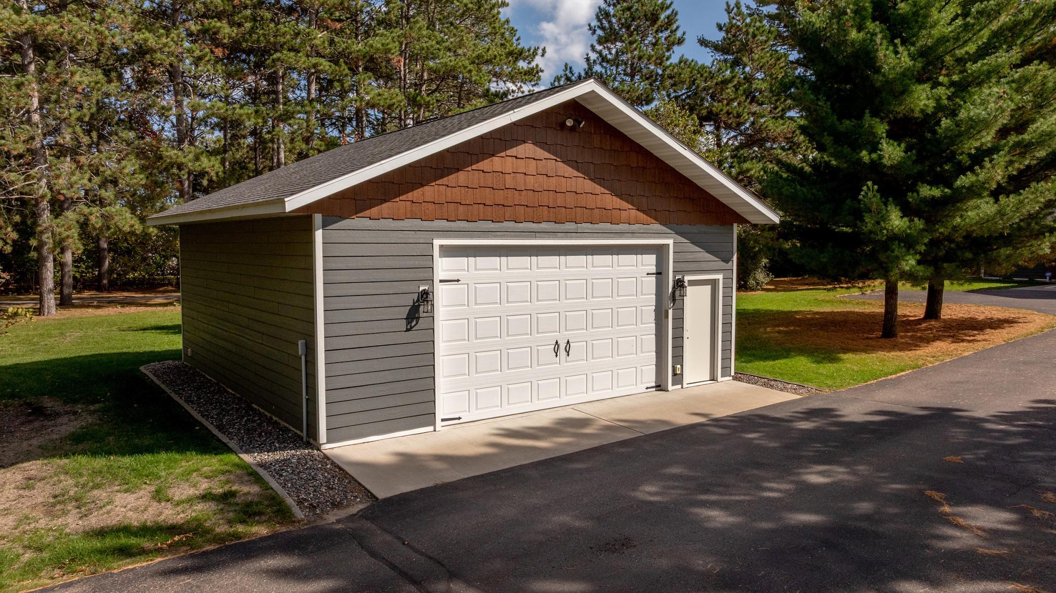 2015 single family home for sale at 13184 Timberlane Drive in Baxter, MN — 4 bed, 3 bath (photo 35 of 46)