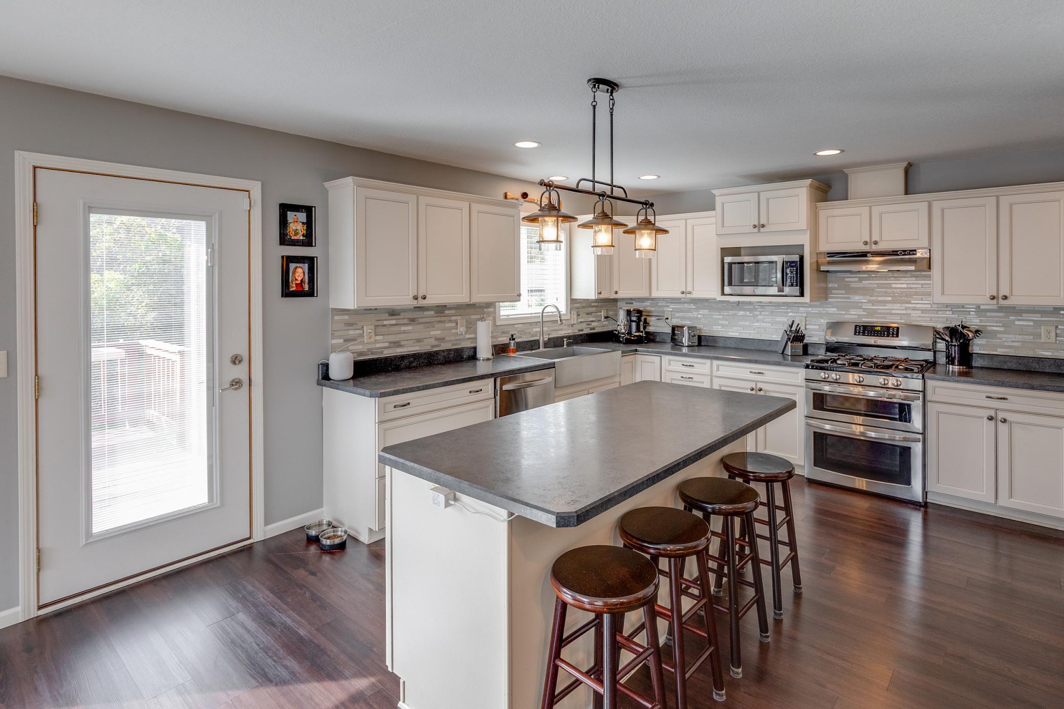 2015 single family home for sale at 13184 Timberlane Drive in Baxter, MN — 4 bed, 3 bath (photo 8 of 46)