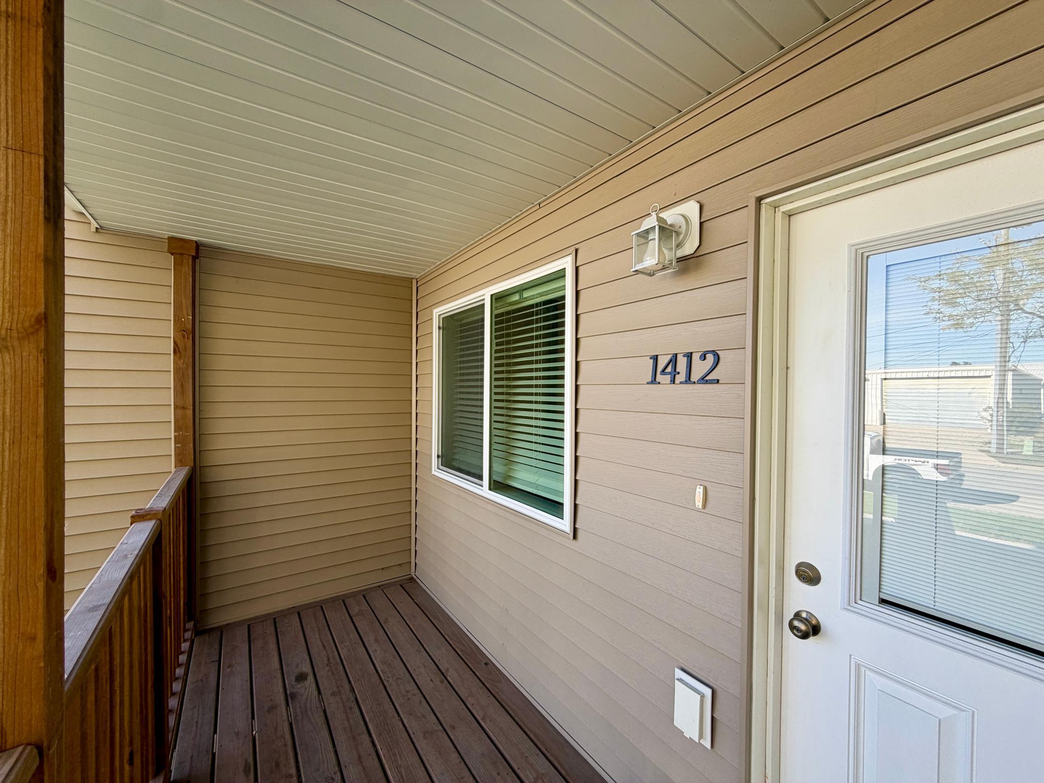 2022 townhouse for sale at 1412 1st Avenue S in Fargo, ND — 4 bed, 2 bath (photo 2 of 22)