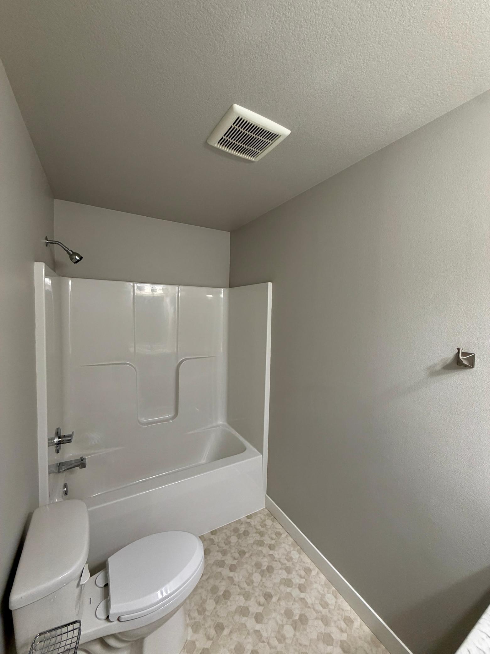2022 townhouse for sale at 1412 1st Avenue S in Fargo, ND — 4 bed, 2 bath (photo 13 of 22)