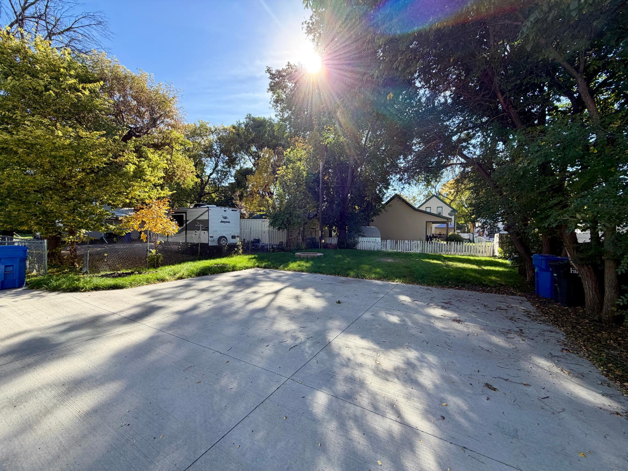 2022 townhouse for sale at 1412 1st Avenue S in Fargo, ND — 4 bed, 2 bath (photo 3 of 22)