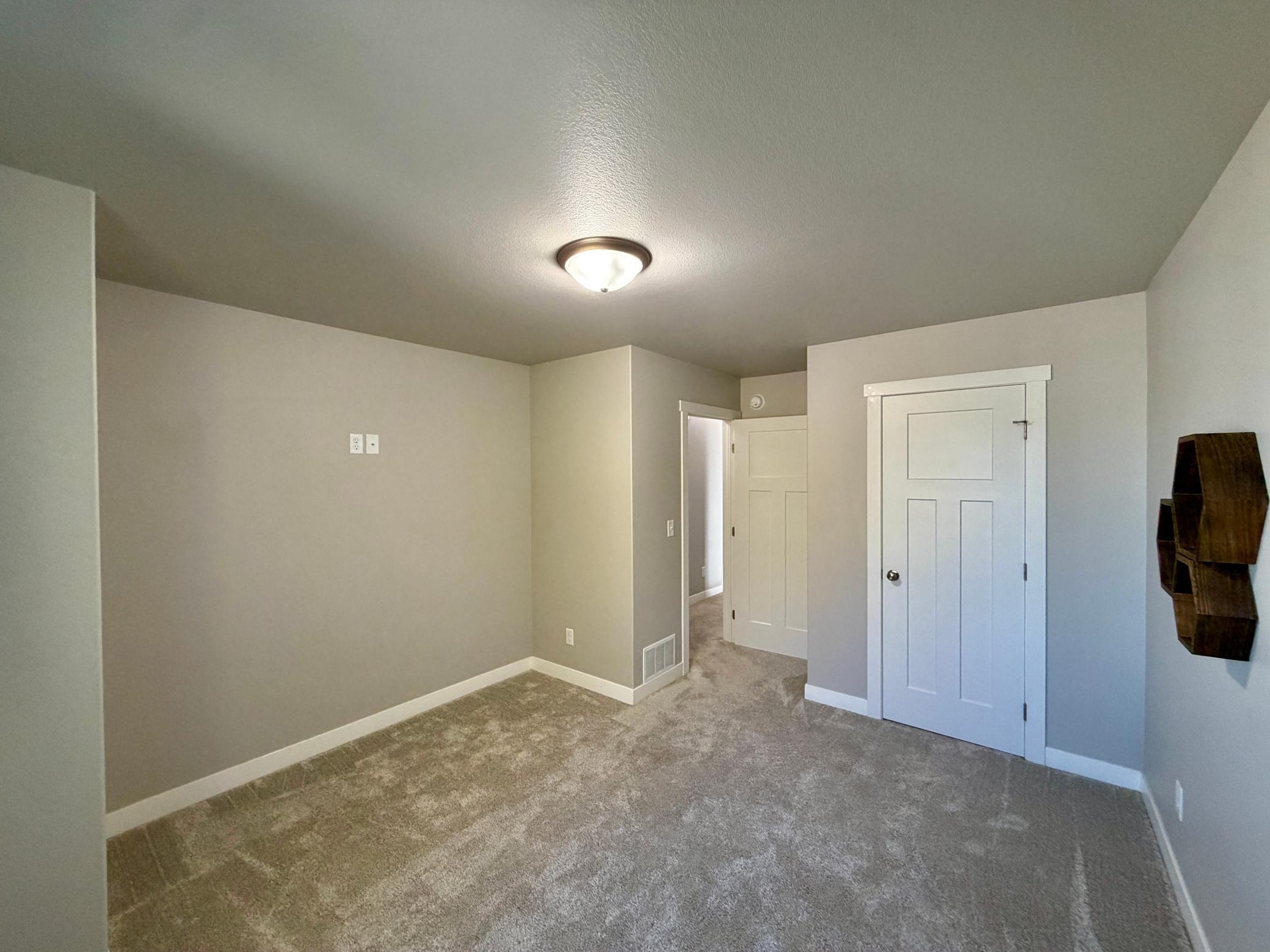 2022 townhouse for sale at 1412 1st Avenue S in Fargo, ND — 4 bed, 2 bath (photo 22 of 22)