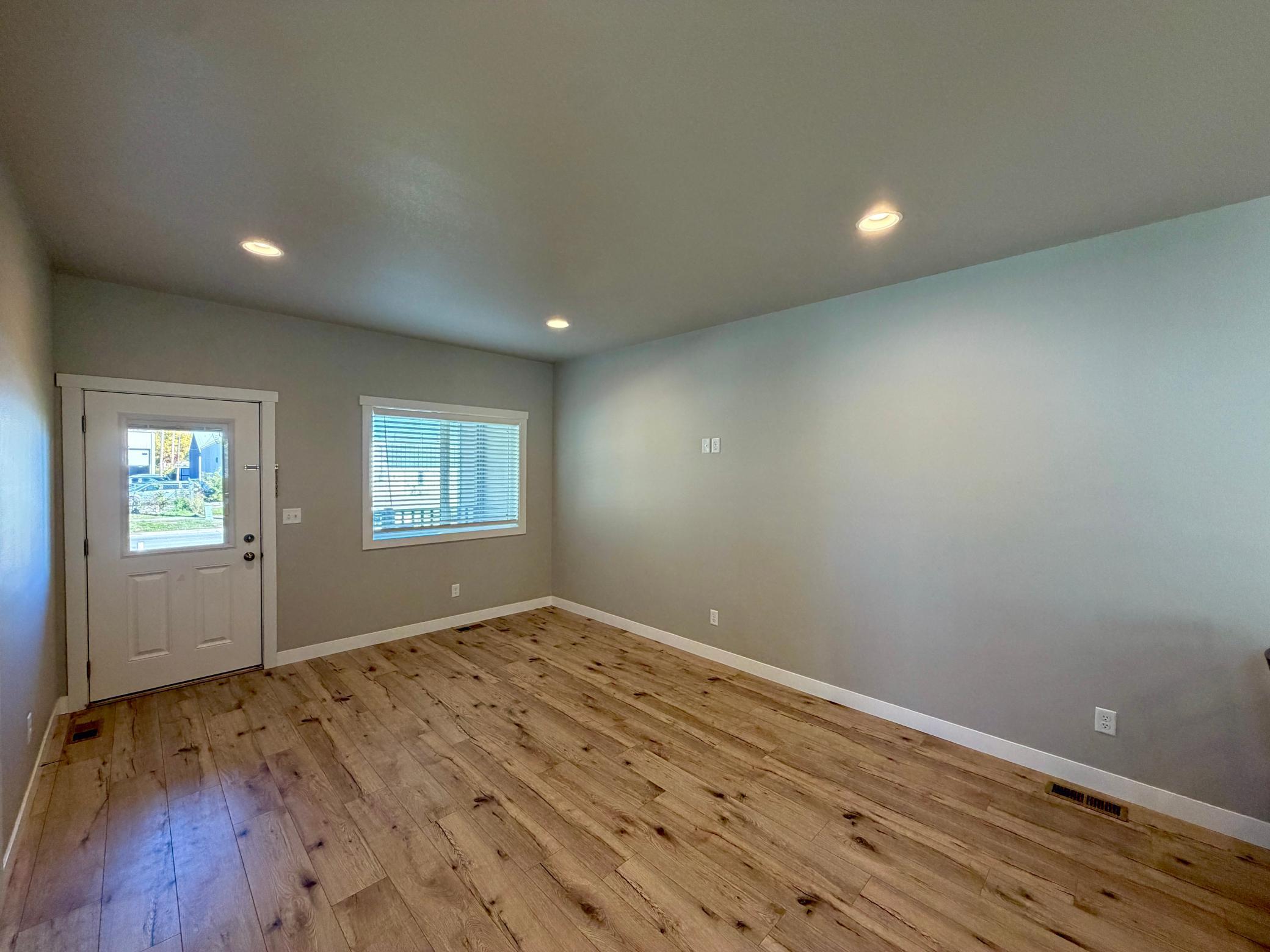 2022 townhouse for sale at 1412 1st Avenue S in Fargo, ND — 4 bed, 2 bath (photo 6 of 22)