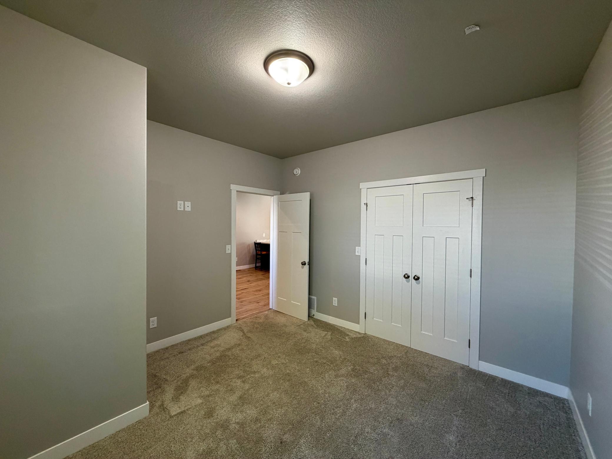 2022 townhouse for sale at 1412 1st Avenue S in Fargo, ND — 4 bed, 2 bath (photo 9 of 22)