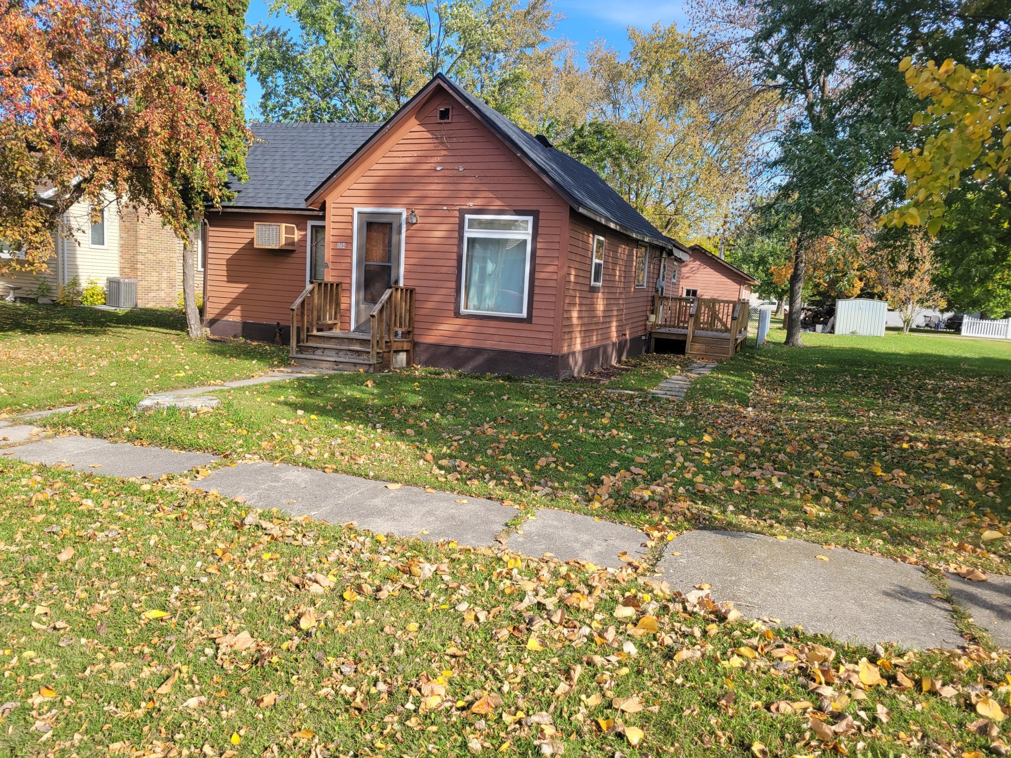 1920 single family home for sale at 614 S Douglas Avenue in Hallock, MN — 3 bed, 1 bath