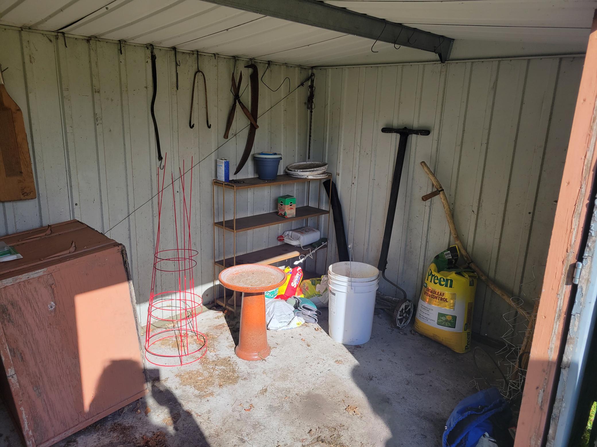 1920 single family home for sale at 614 S Douglas Avenue in Hallock, MN — 3 bed, 1 bath (photo 18 of 19)