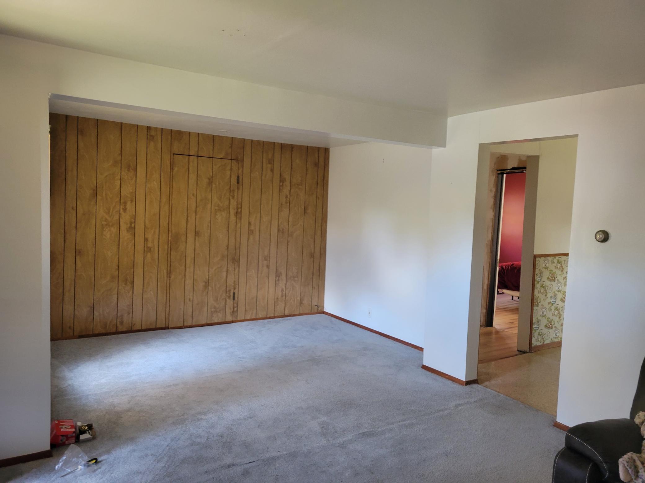 1920 single family home for sale at 614 S Douglas Avenue in Hallock, MN — 3 bed, 1 bath (photo 8 of 19)