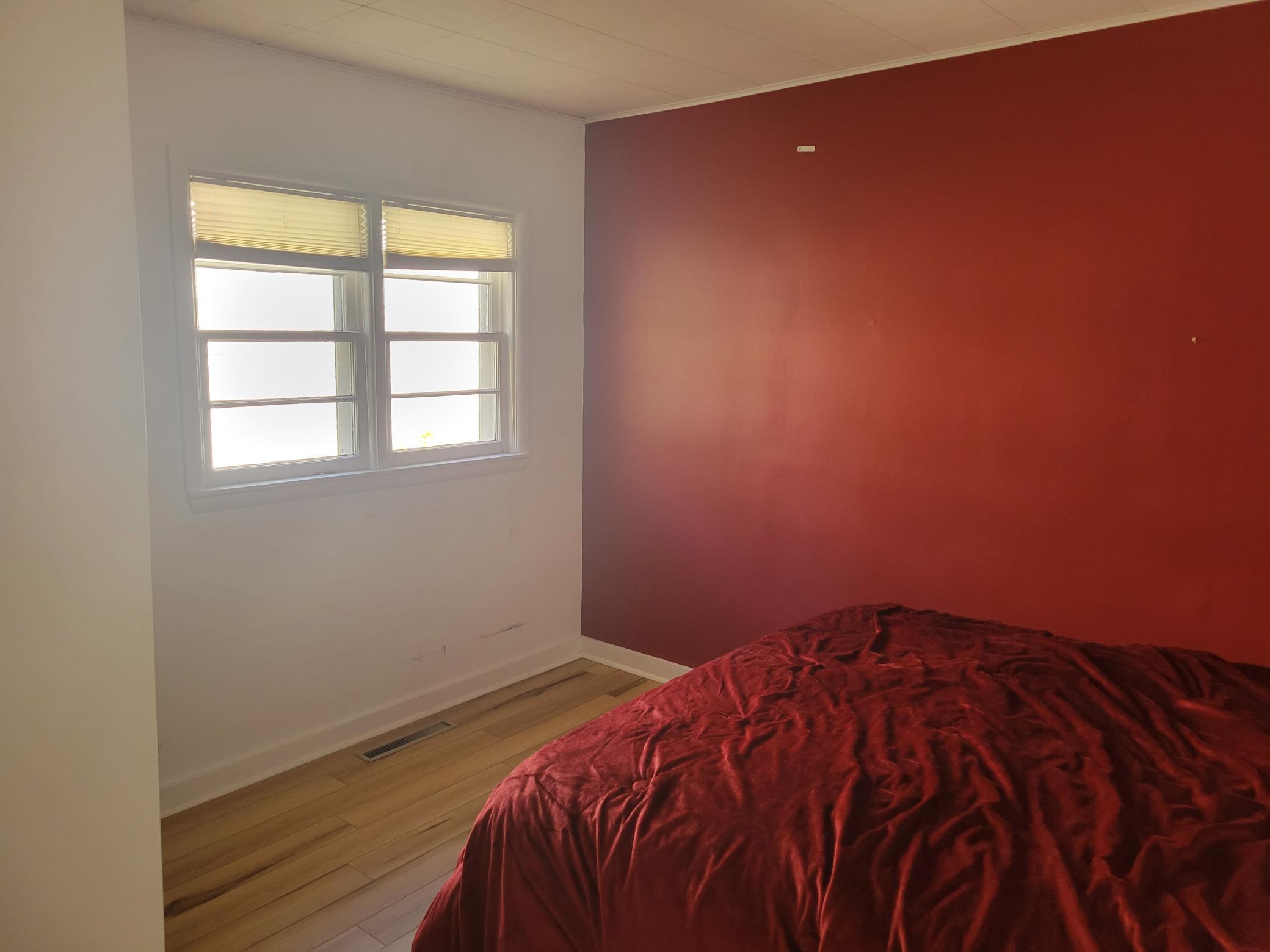 1920 single family home for sale at 614 S Douglas Avenue in Hallock, MN — 3 bed, 1 bath (photo 10 of 19)