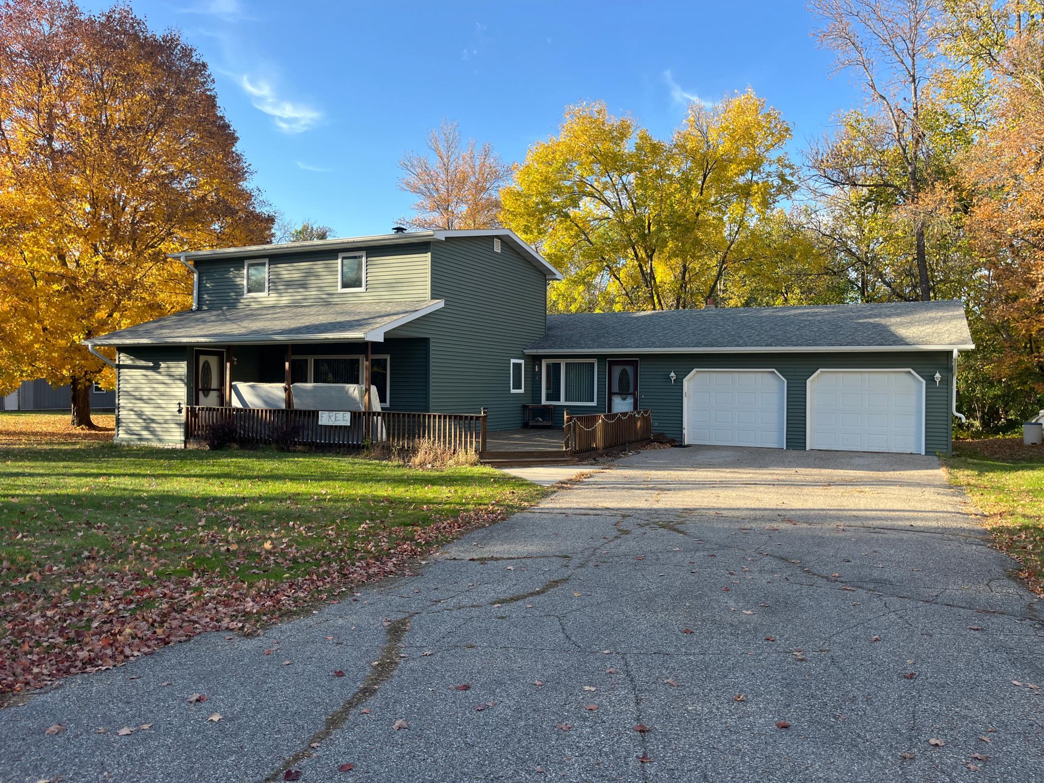 1900 single family home for sale at 125 5th Street S in Erskine, MN — 5 bed, 1 bath