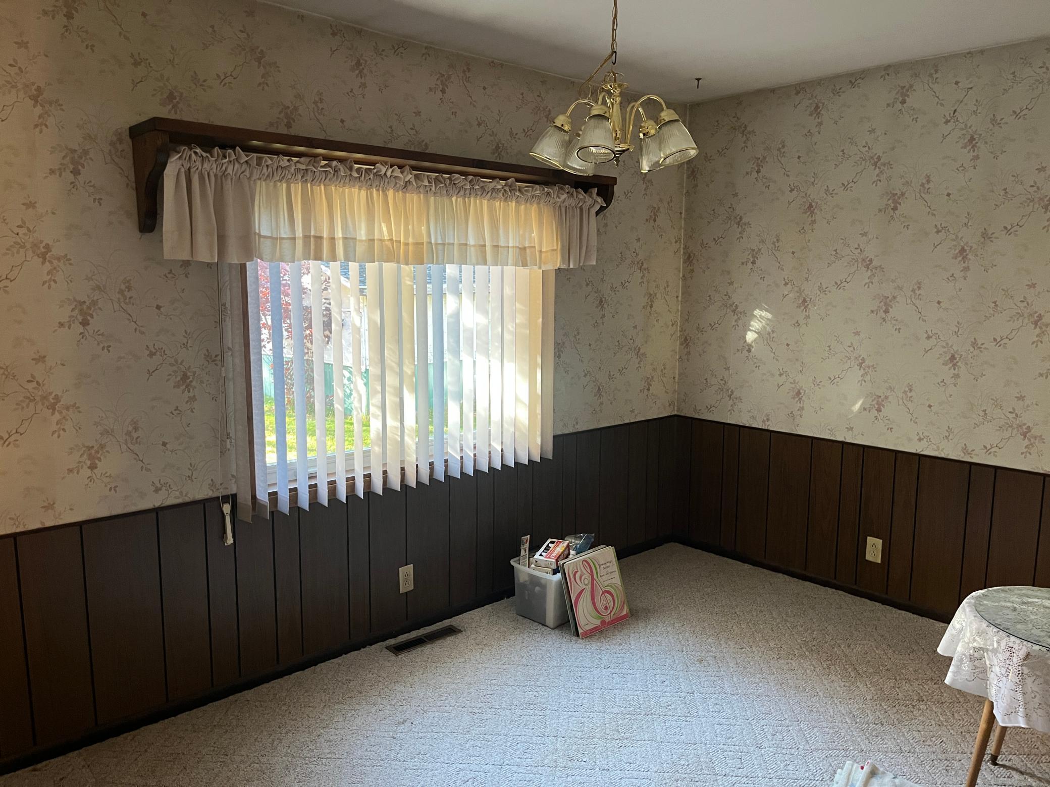 1900 single family home for sale at 125 5th Street S in Erskine, MN — 5 bed, 1 bath (photo 14 of 33)