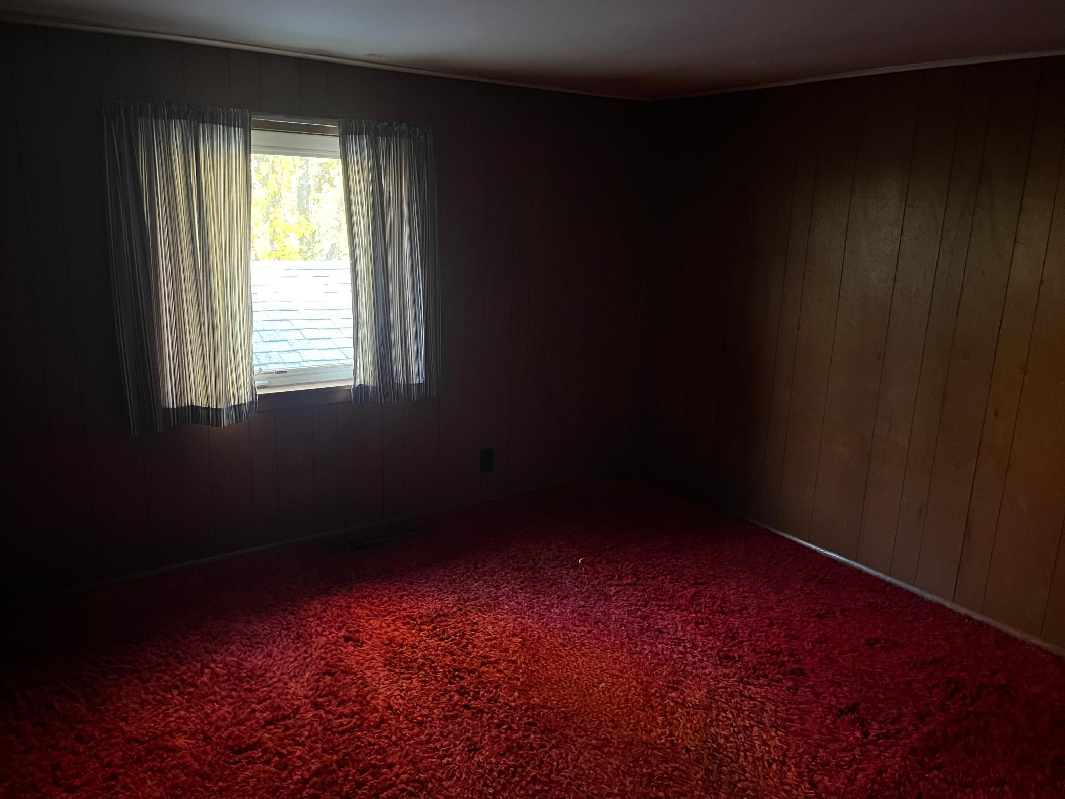 1900 single family home for sale at 125 5th Street S in Erskine, MN — 5 bed, 1 bath (photo 17 of 33)