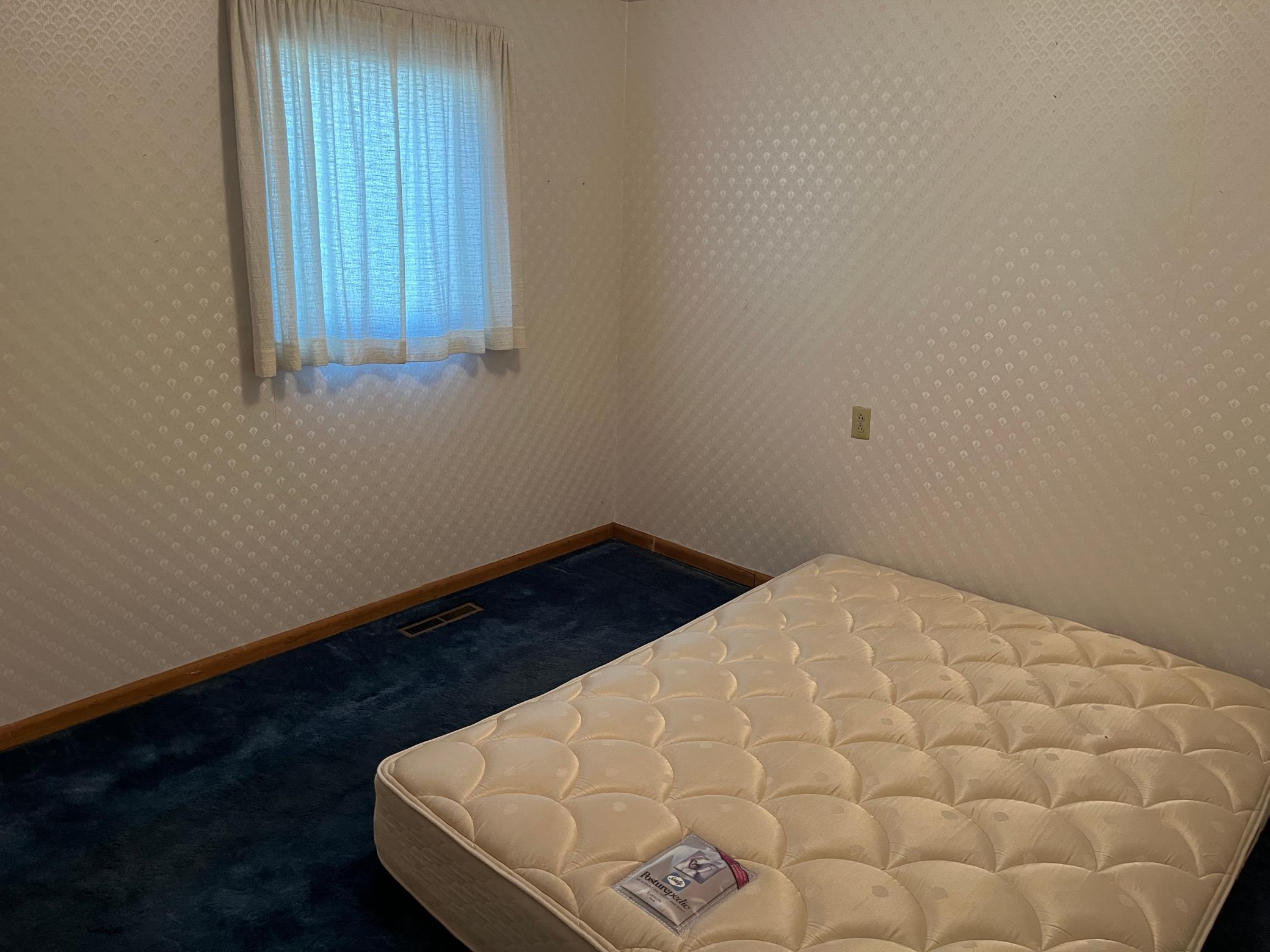 1900 single family home for sale at 125 5th Street S in Erskine, MN — 5 bed, 1 bath (photo 23 of 33)