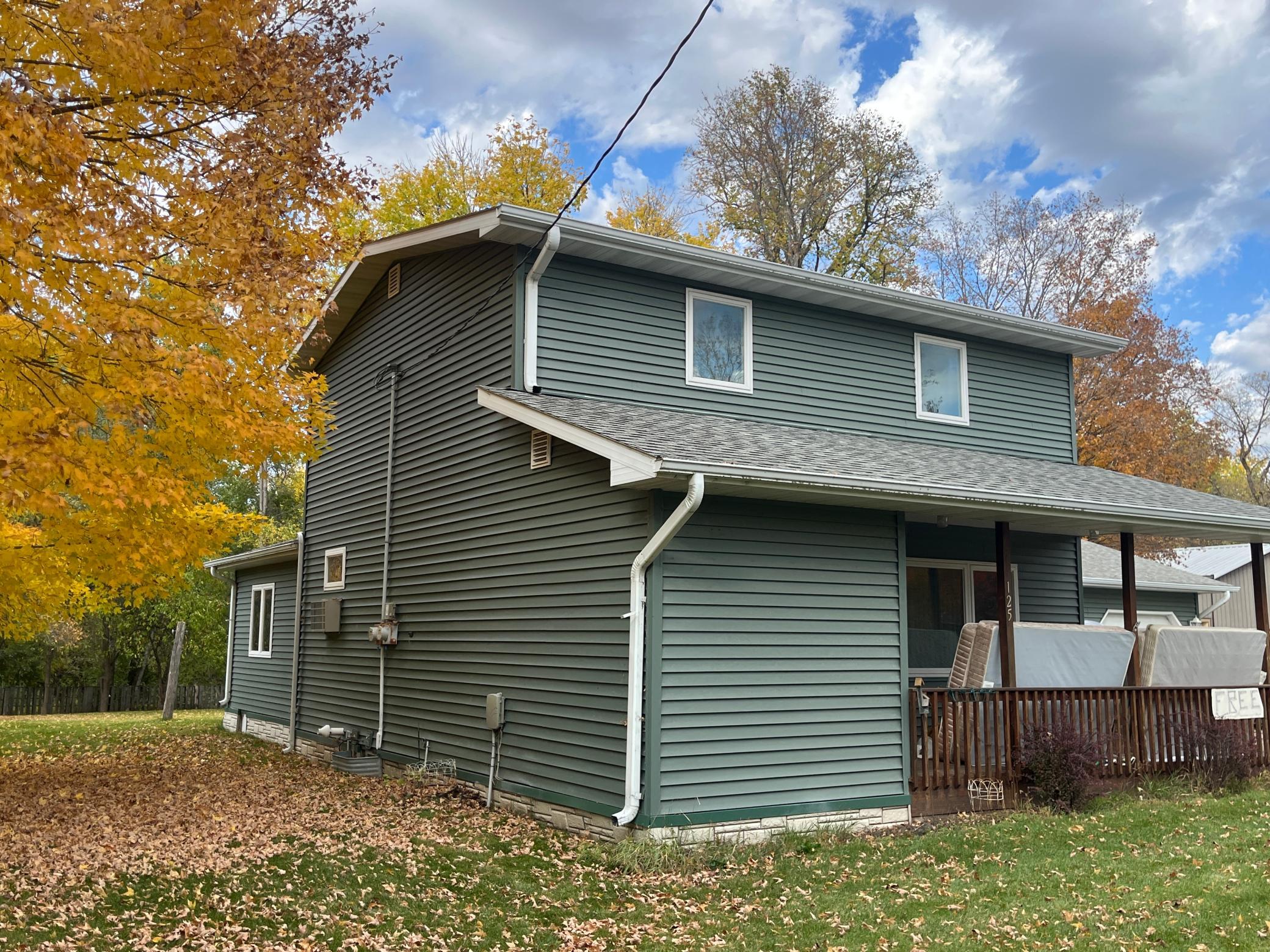 1900 single family home for sale at 125 5th Street S in Erskine, MN — 5 bed, 1 bath (photo 29 of 33)