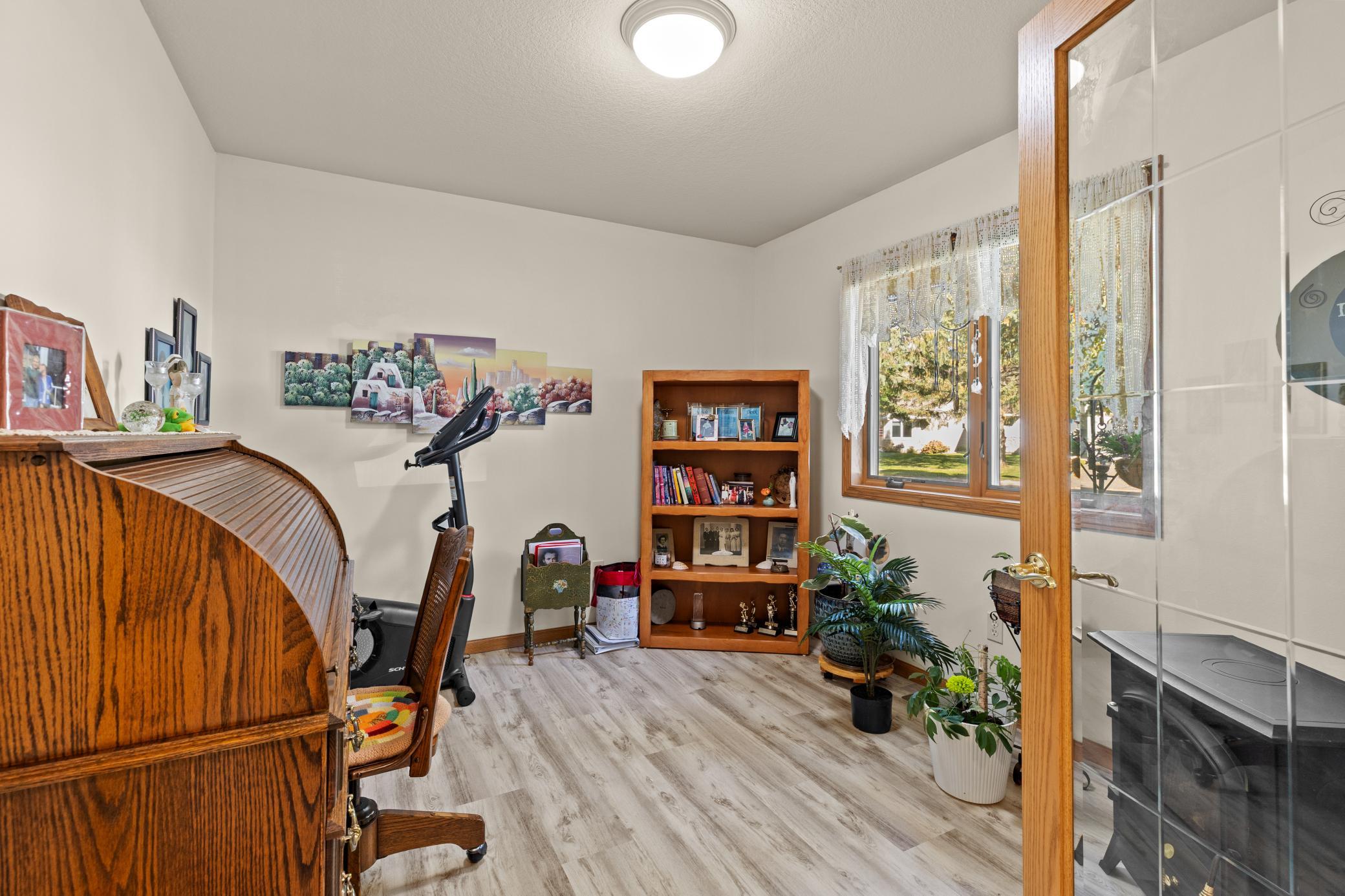 2002 single family home for sale at 2536 Woodridge Lane in Brainerd, MN — 3 bed, 2 bath (photo 16 of 26)