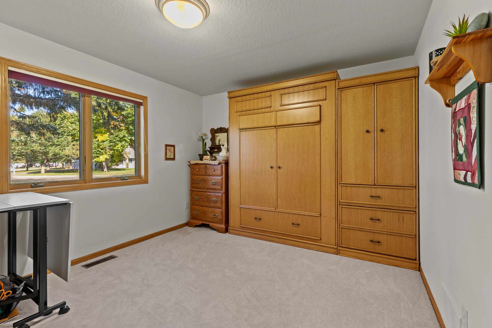 2002 single family home for sale at 2536 Woodridge Lane in Brainerd, MN — 3 bed, 2 bath (photo 17 of 26)