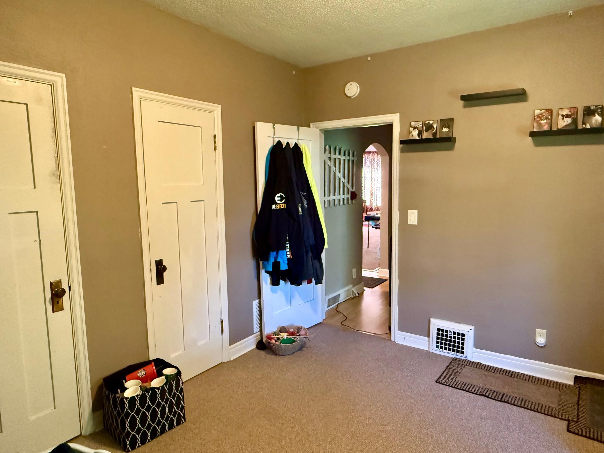 1900 single family home for sale at 14 W Oak Street in Osakis, MN — 2 bed, 1 bath (photo 18 of 23)