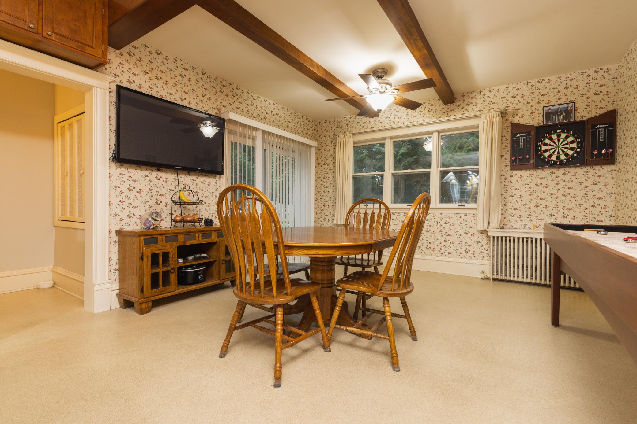 1902 single family home for sale at 504 E Lakeside Drive in Fergus Falls, MN — 4 bed, 4 bath (photo 17 of 79)