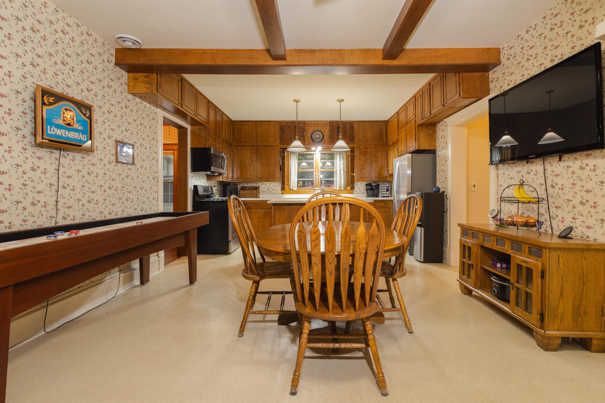 1902 single family home for sale at 504 E Lakeside Drive in Fergus Falls, MN — 4 bed, 4 bath (photo 18 of 79)