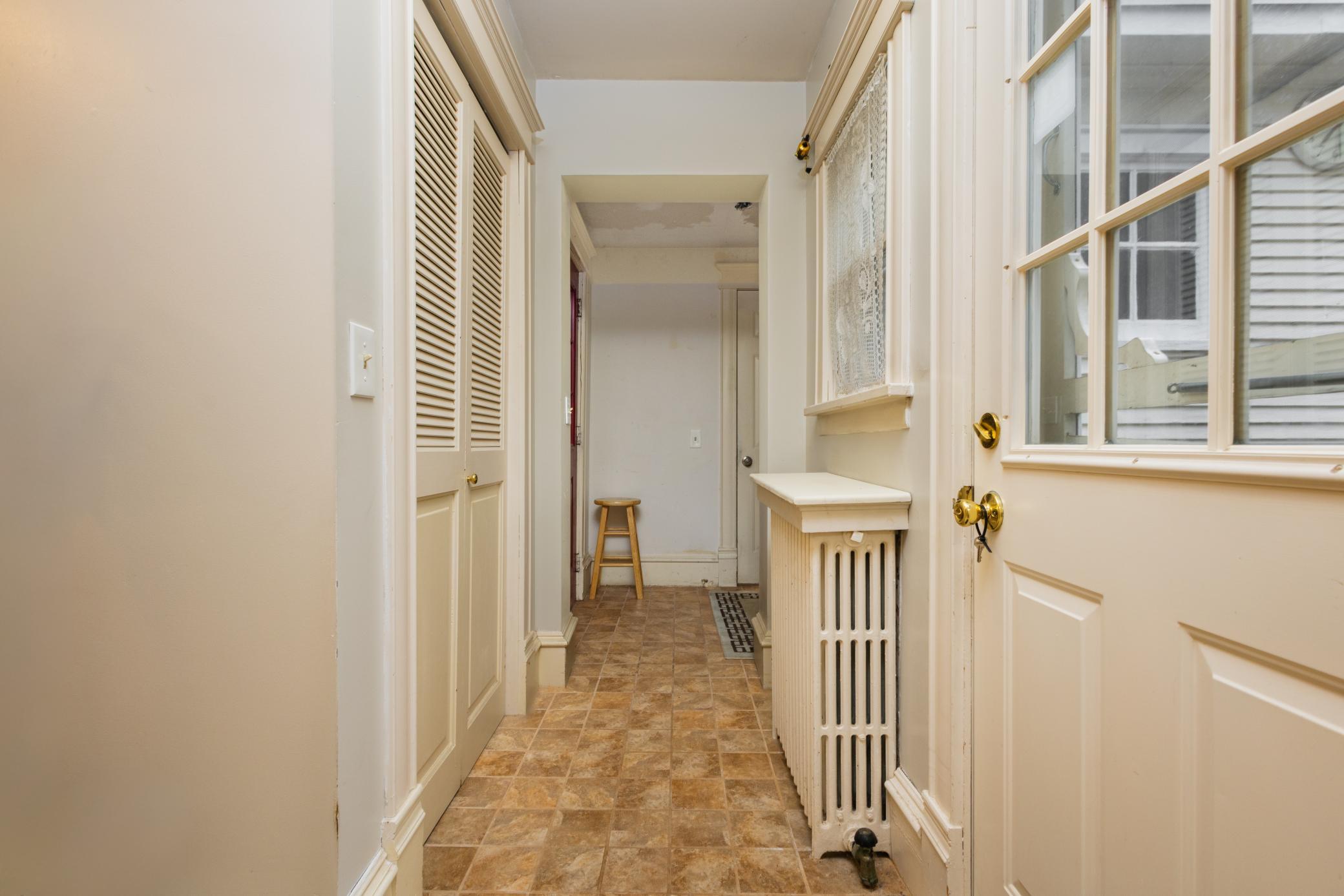 1902 single family home for sale at 504 E Lakeside Drive in Fergus Falls, MN — 4 bed, 4 bath (photo 23 of 79)