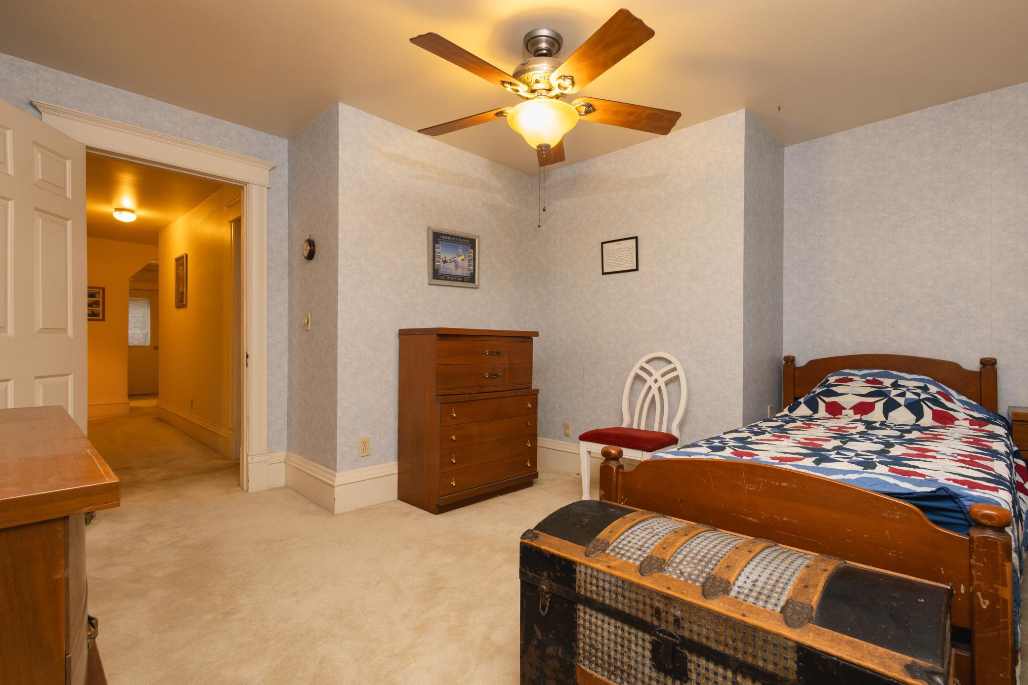 1902 single family home for sale at 504 E Lakeside Drive in Fergus Falls, MN — 4 bed, 4 bath (photo 26 of 79)